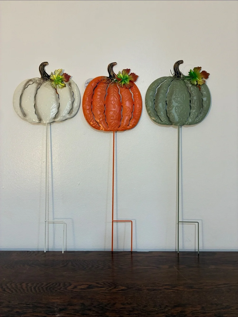 NWT- Set of 3- Embossed Leaf Design- Metal Pumpkin Yard Stakes